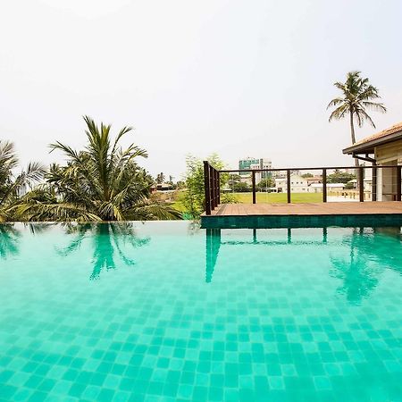 Yoho Rivi Ras Hotel Dehiwala-Mount Lavinia ภายนอก รูปภาพ