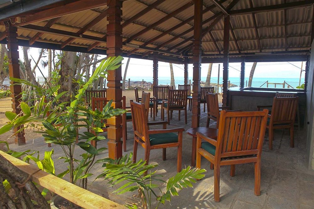 Yoho Rivi Ras Hotel Dehiwala-Mount Lavinia ภายนอก รูปภาพ