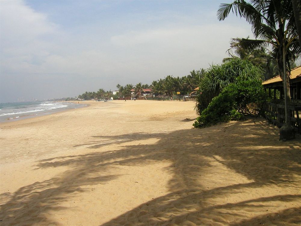 Yoho Rivi Ras Hotel Dehiwala-Mount Lavinia ภายนอก รูปภาพ