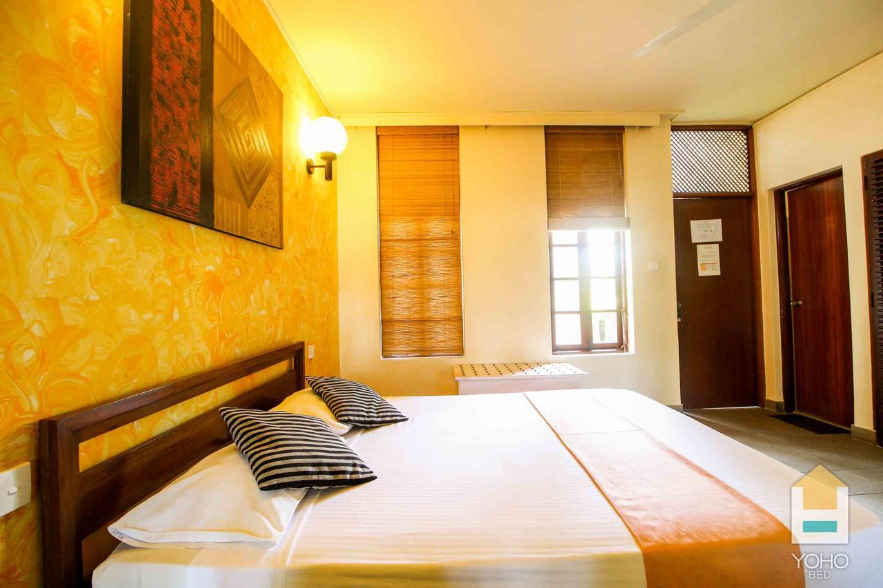 Yoho Rivi Ras Hotel Dehiwala-Mount Lavinia ภายนอก รูปภาพ