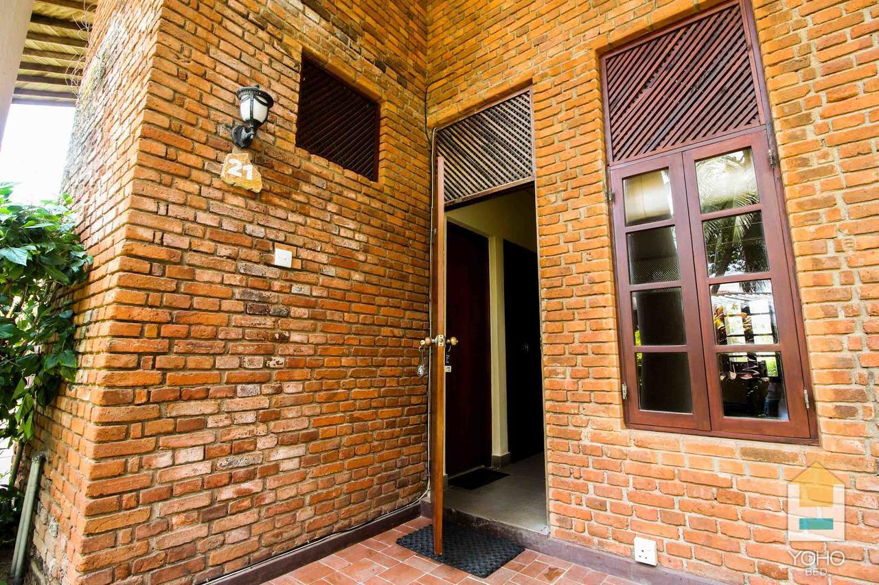 Yoho Rivi Ras Hotel Dehiwala-Mount Lavinia ภายนอก รูปภาพ